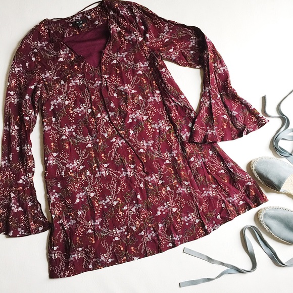Charm City Dresses & Skirts - Bell Sleeve Floral Dress