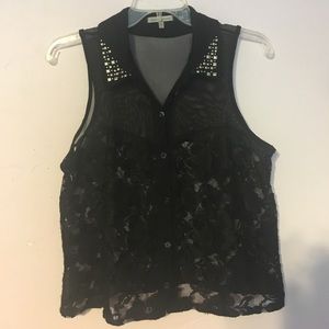 Pretty floral lace tank top