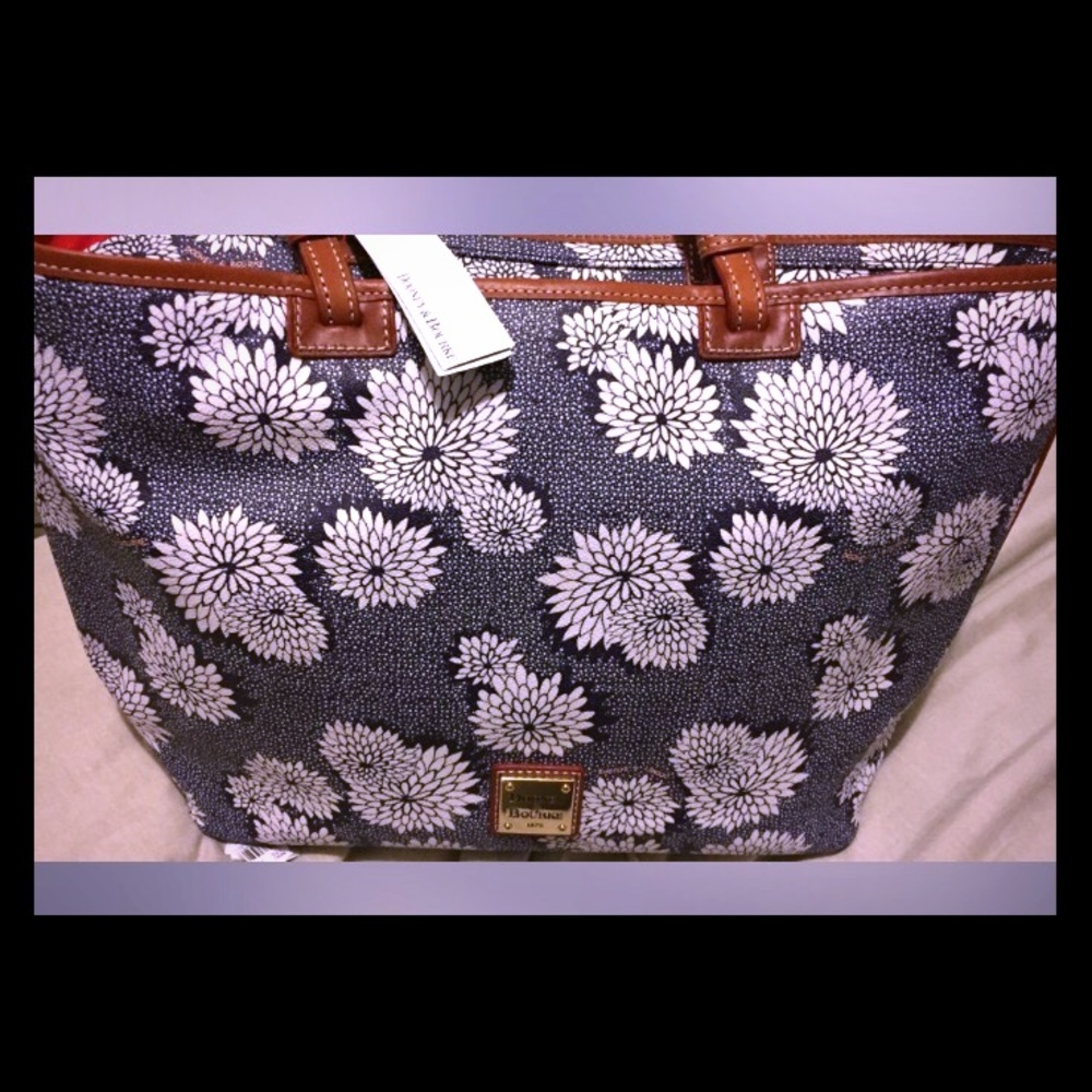 1 DAY SALE😎Authentic Dooney and Bourke combo