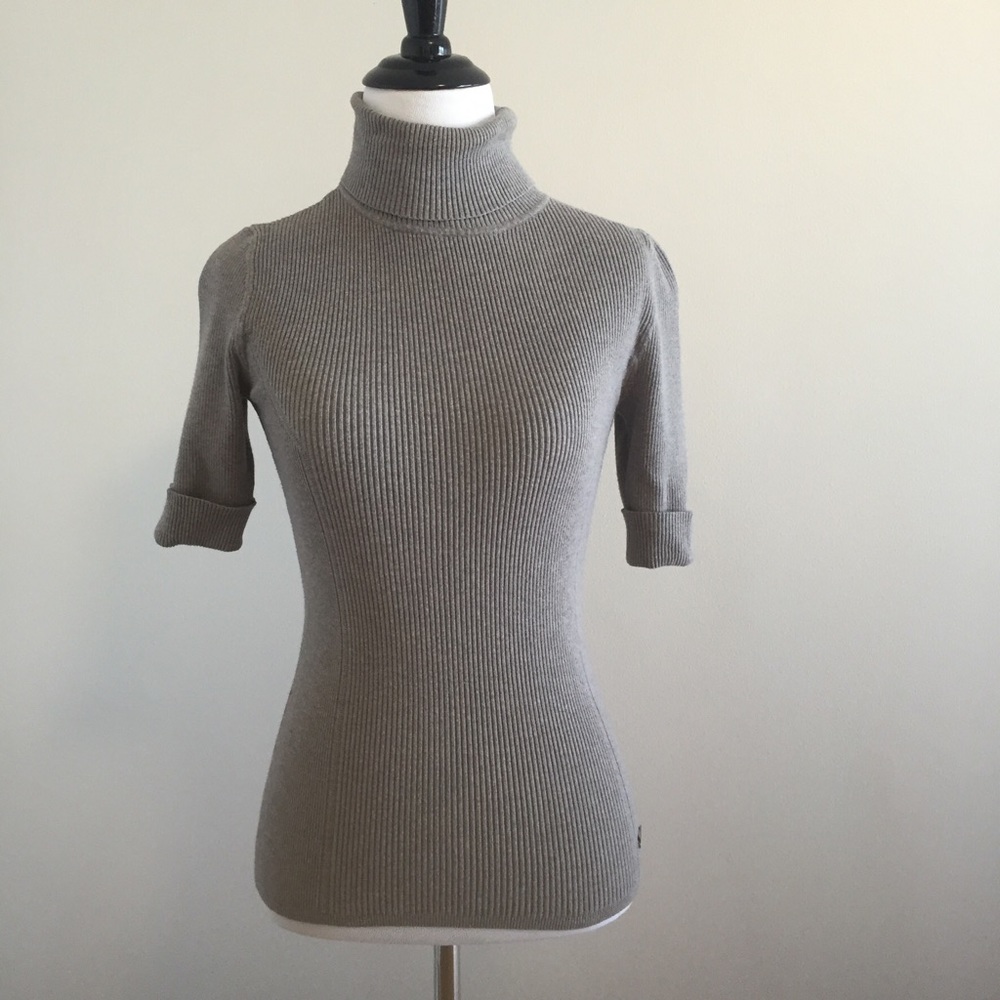 White House Black Market 3/4 grey turtleneck