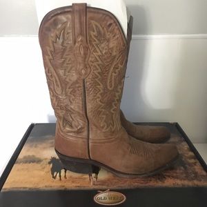 Old West Distressed Leather Cowgirl Boots-Snip Toe