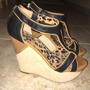 Jessica Simpson Black/brown leather wedges