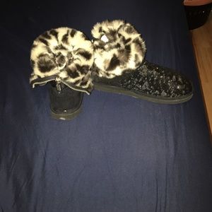 Victoria secret slippers size 9-10