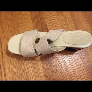 Canvas strap tan sandal