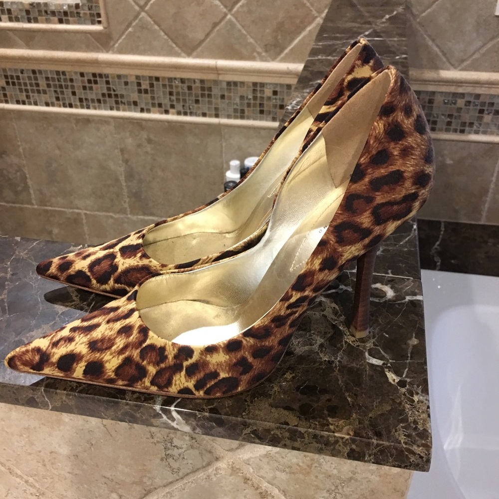 Guess cheetah heel