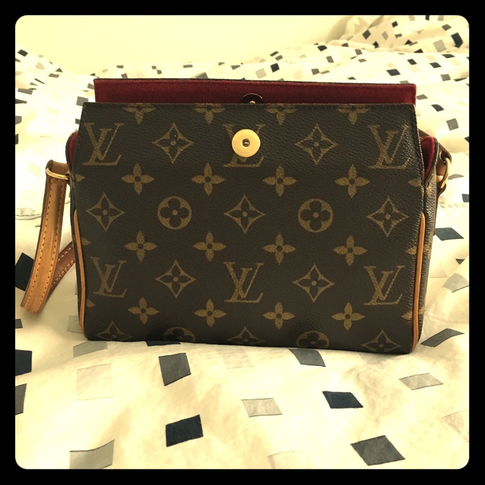 Louis Vuitton monogram canvas recital pocketed bag