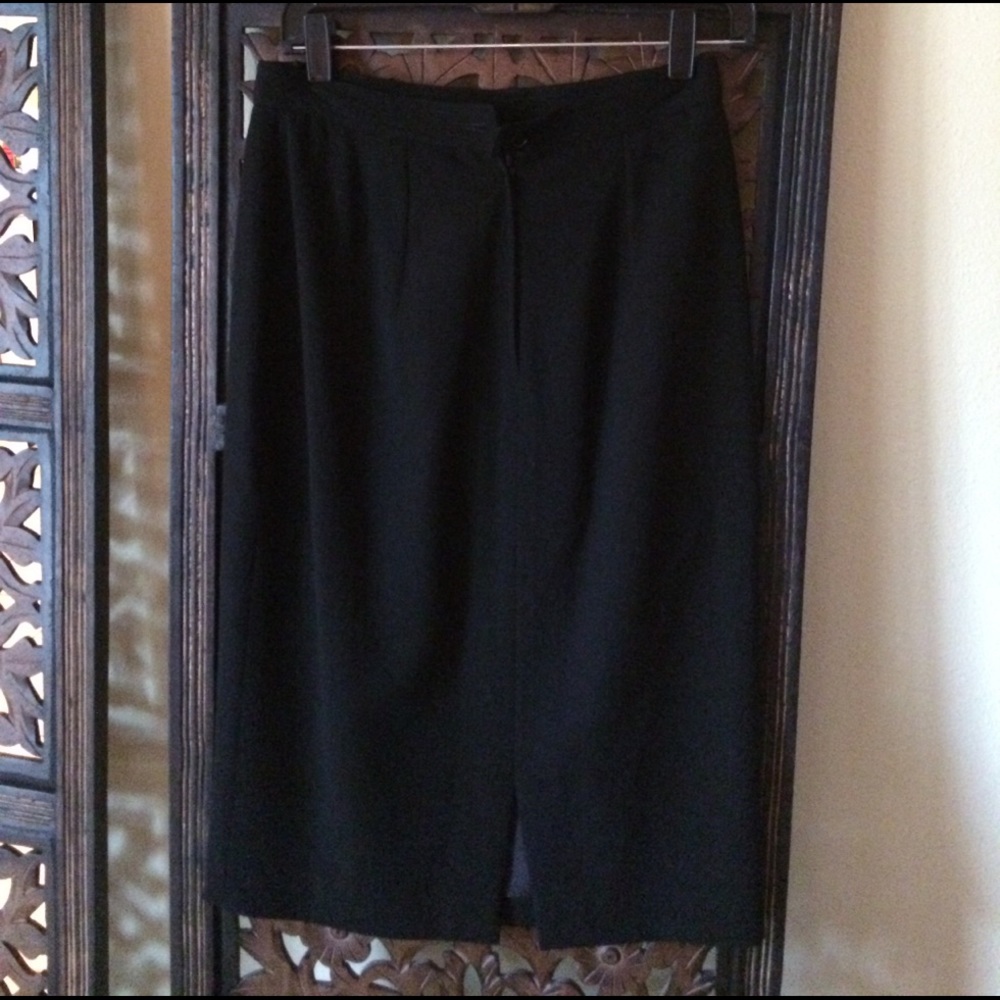 Valentino wool pencil skirt in blAck
