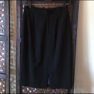 Valentino wool pencil skirt in blAck