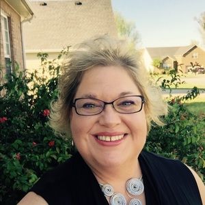Meet your Posher, Melia