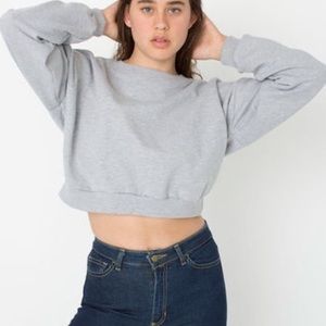 Cropped grey crewneck