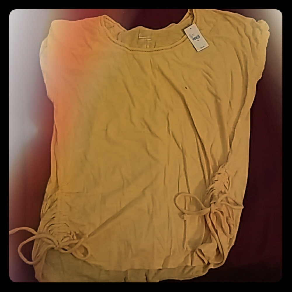 NEW Cute yellow cotton tee with side ties