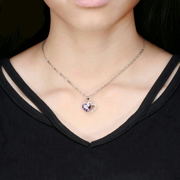 🆕💜Crystal Purple Heart Platimum Plated Necklace - Picture 4 of 7