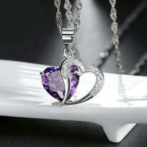 🆕💜Crystal Purple Heart Platimum Plated Necklace