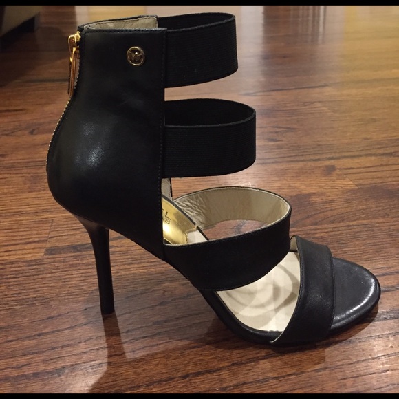 Michael Kors NWT high heel shoes! Never worn! - Picture 3 of 8