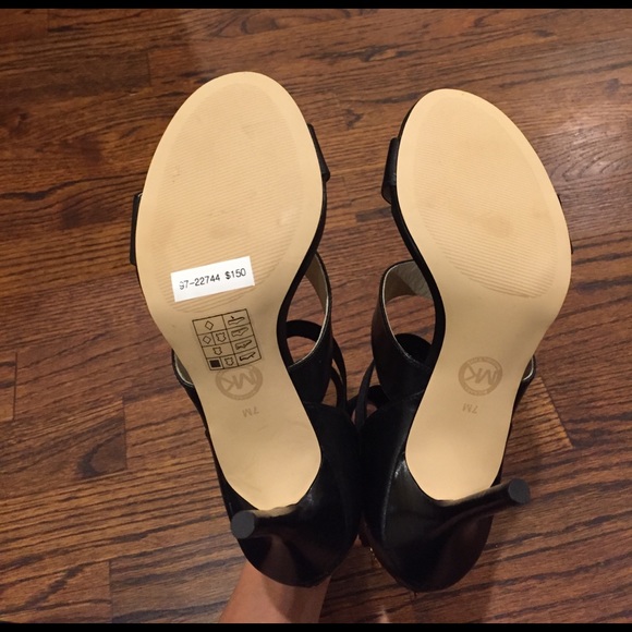 Michael Kors NWT high heel shoes! Never worn! - Picture 5 of 8