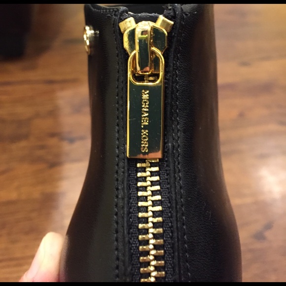 Michael Kors NWT high heel shoes! Never worn! - Picture 8 of 8