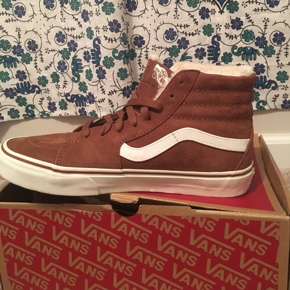 Unisex Vans high tops!