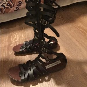 Steve Madden black gladiator sandals