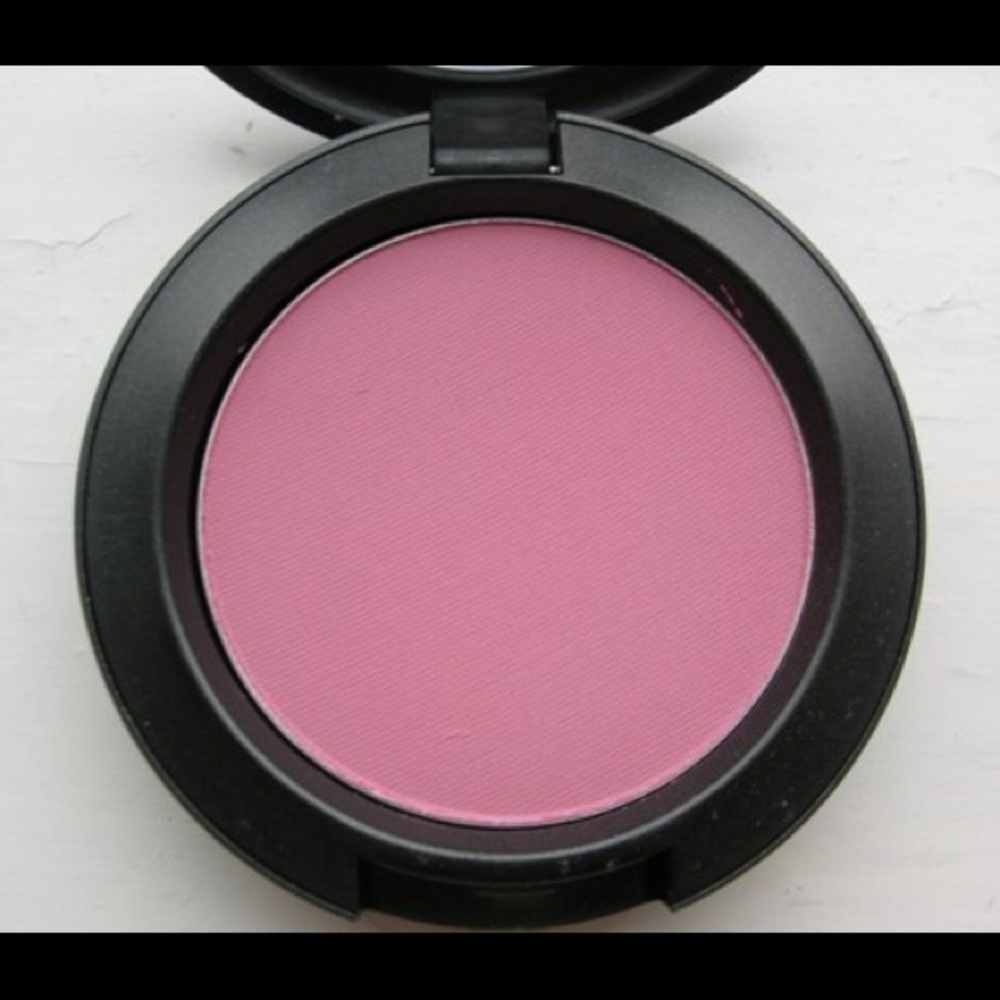 MAC Blush in COYGIRL