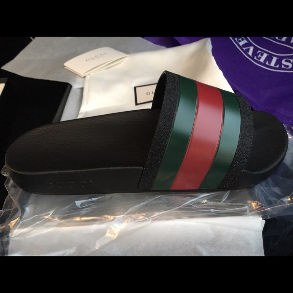 GUCCI AUTHENTIC MEN PURSUIT 72 SLIDE