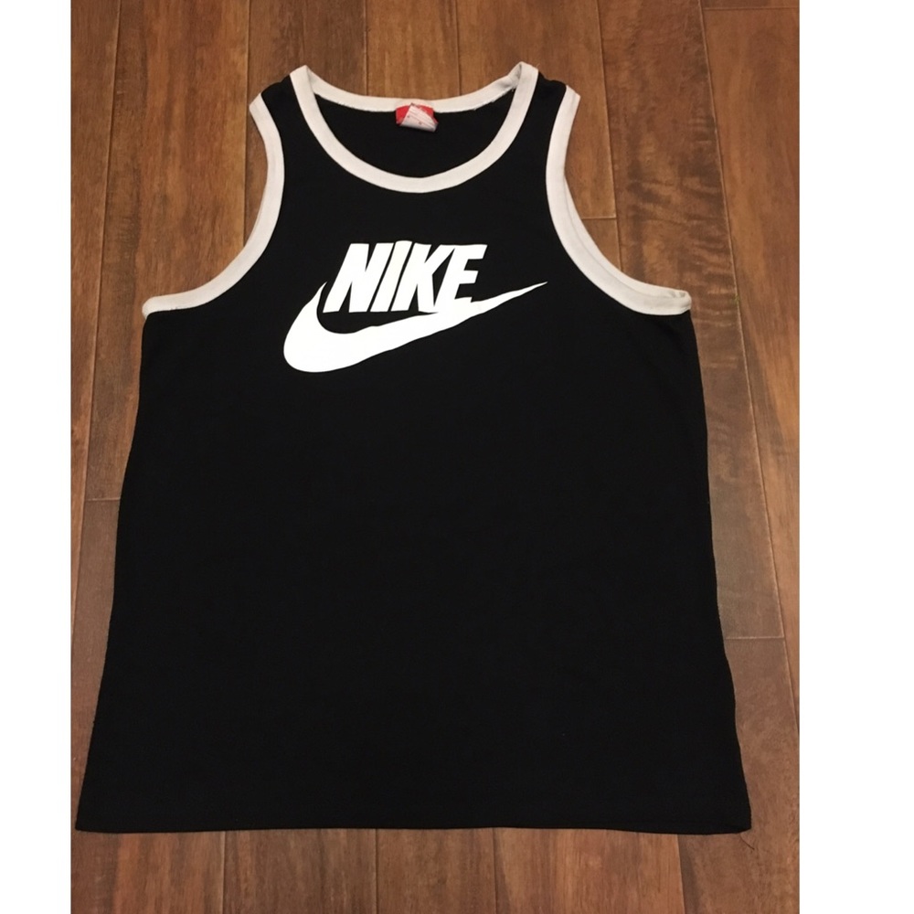 Nike sleeveless shirt Tank