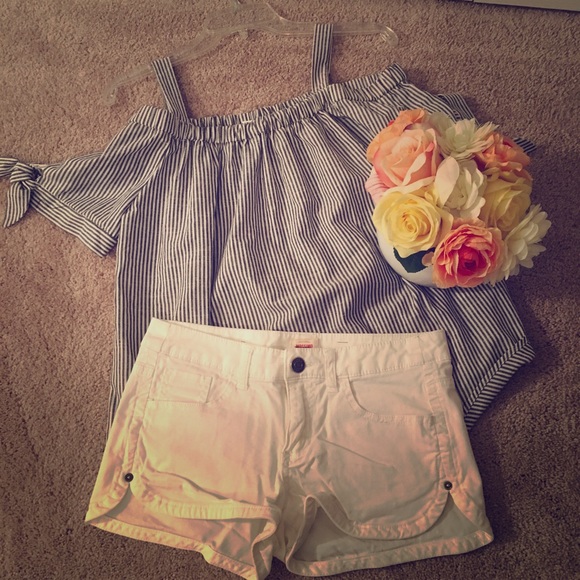 Mossimo Supply Co. Pants - White shorts, from Target size 7! EUC!