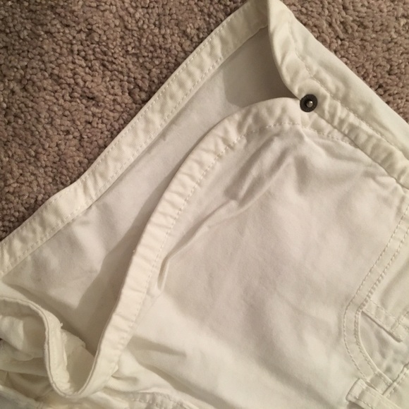 White shorts, from Target size 7! EUC! - Picture 5 of 6