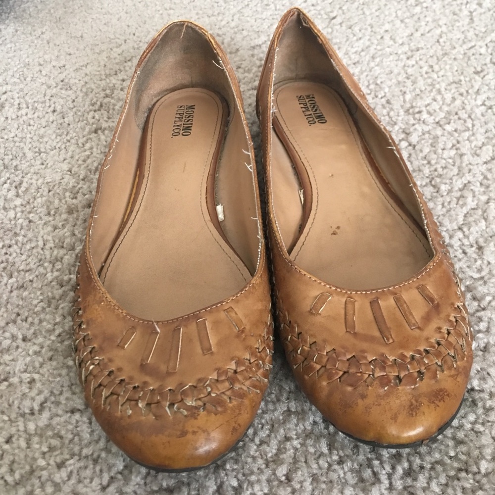 Mission brand cute tan flats
