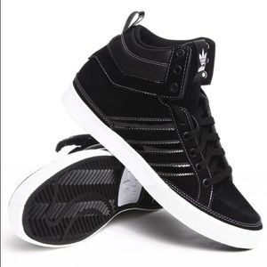 Adidas Sneakers