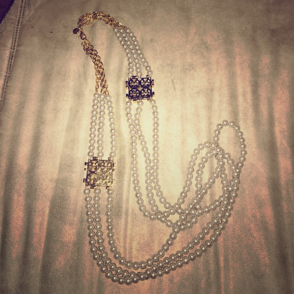 Tory Burch Long multi strand Grey Pearl Necklace