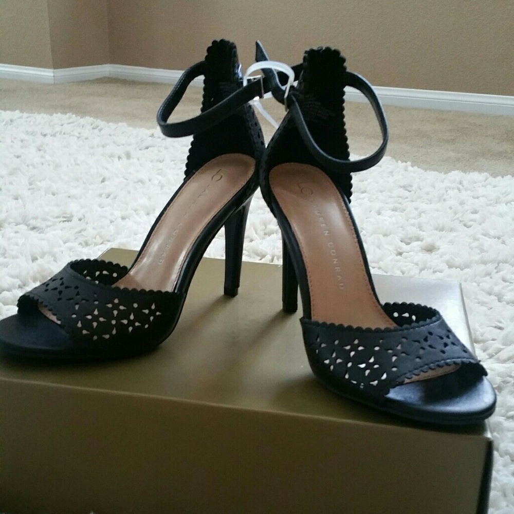 SOLD ***LC Lauren Conrad Black Floral Heels