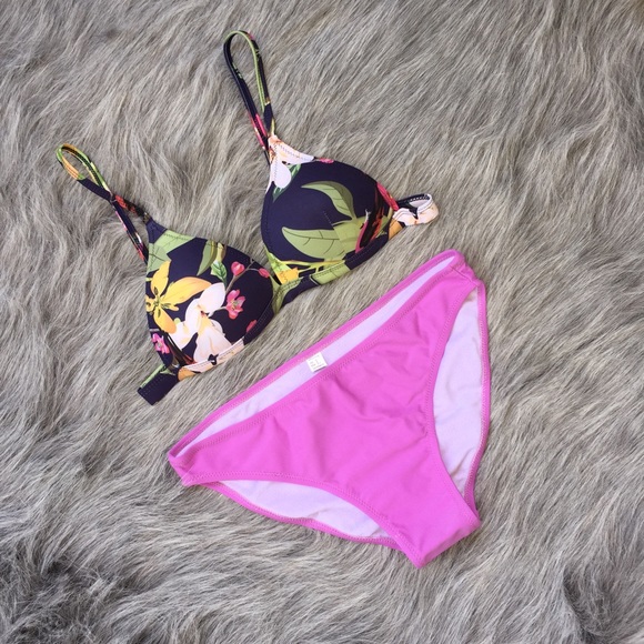 LAST ONE💎 FLORAL neoprene BIKINI - Picture 2 of 3