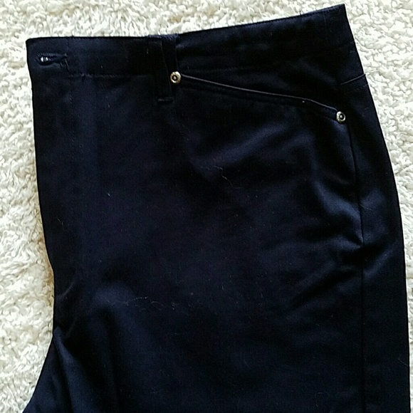 NWOT~CRAZY HORSE CAPRIS - Picture 4 of 5