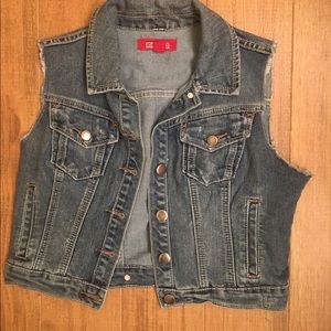 Denim, cropped vest