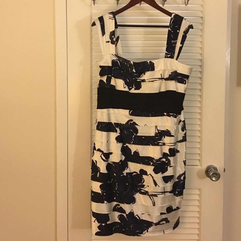 Jones New York Tiered Flower Print Dress