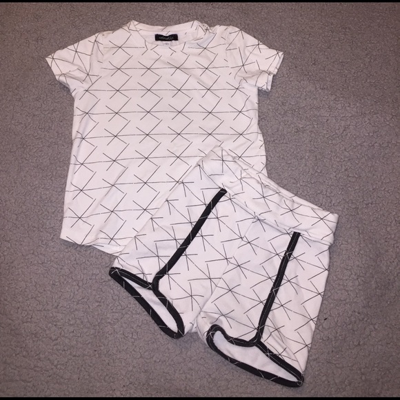 Unisex Kids Top & Shorts Set - Picture 1 of 7