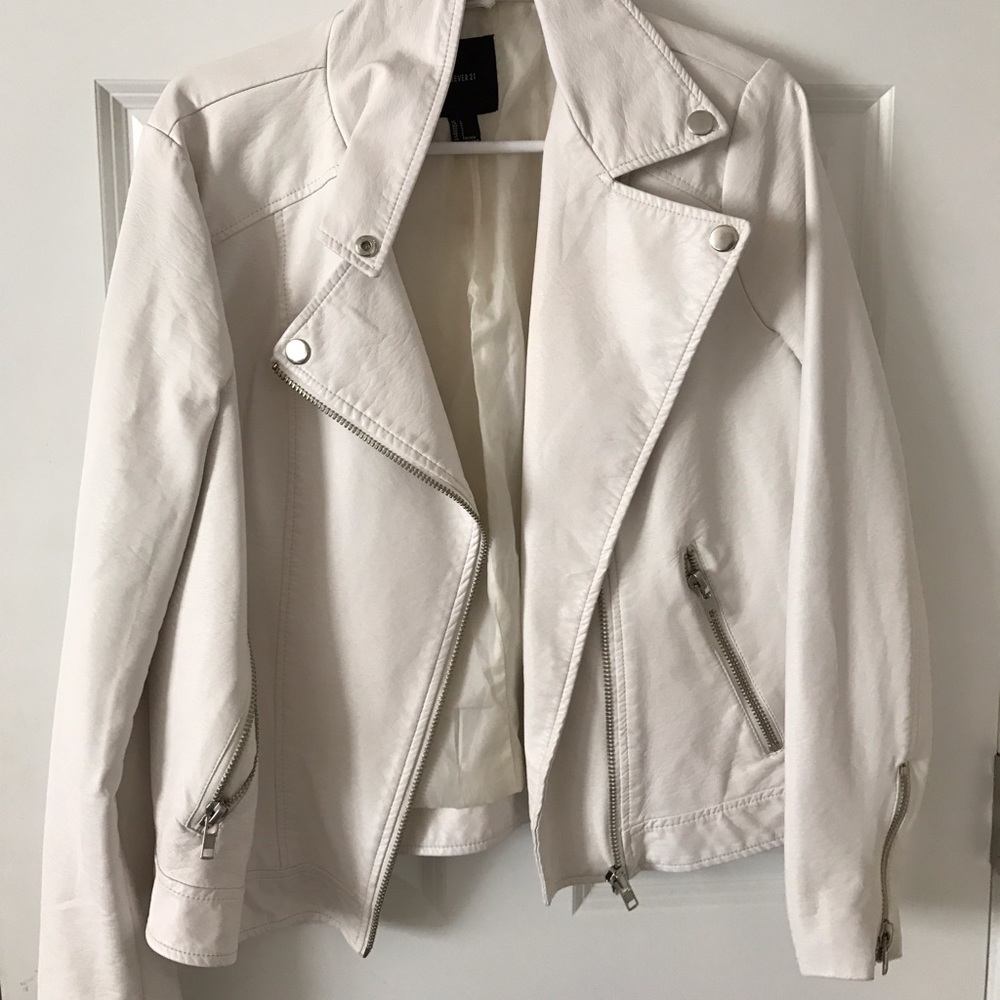 FOREVER 21 White leather jacket