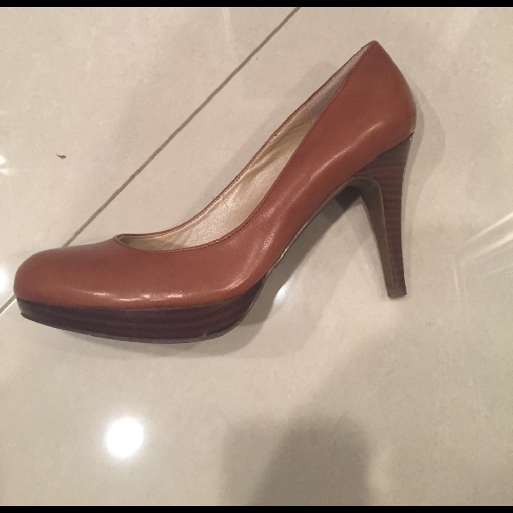 Brown pumps