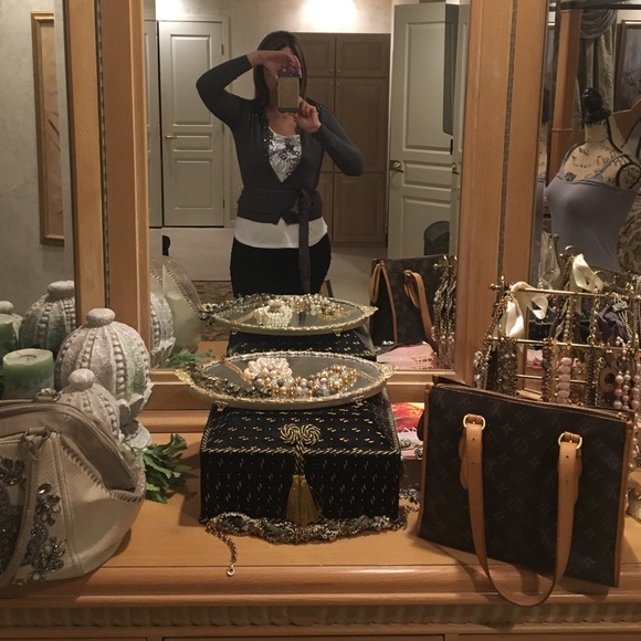 Express size medium top! - Picture 3 of 3