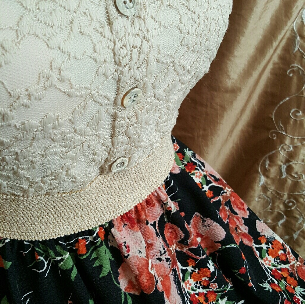 Vintage Lace & Floral Sundress - Picture 5 of 6