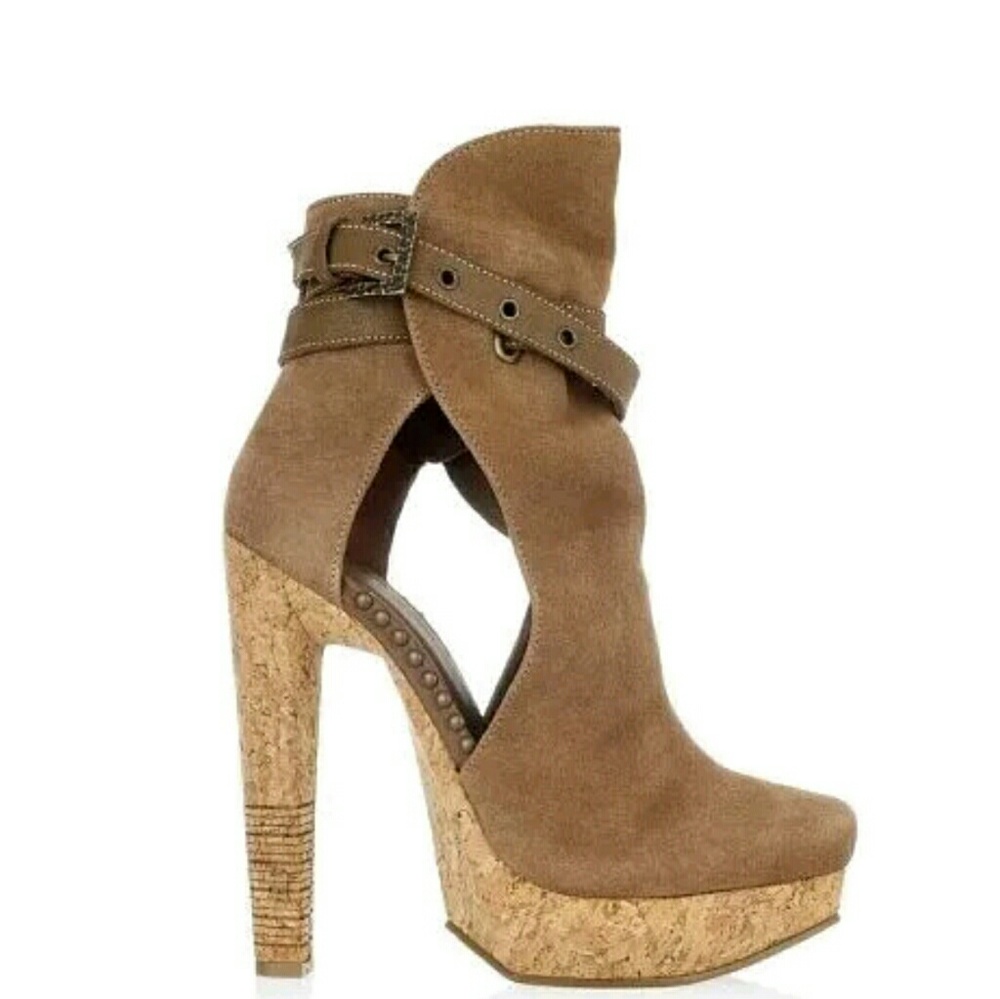 Herve Leger Cork Heels!