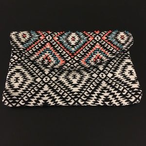Beautiful summer clutch!!