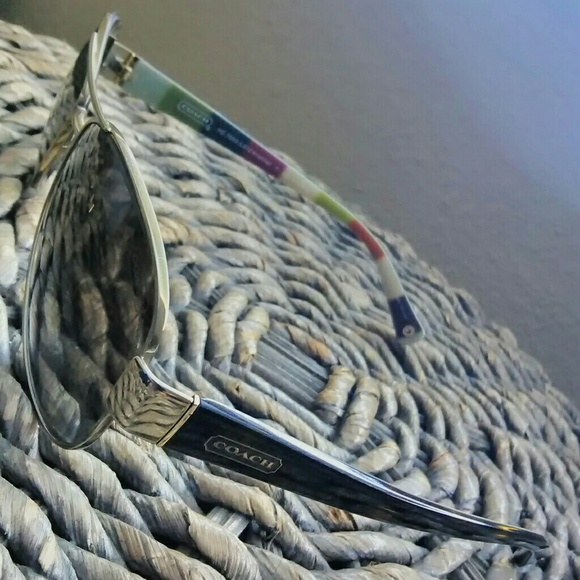 Coach Sunglasses - Picture 3 of 4