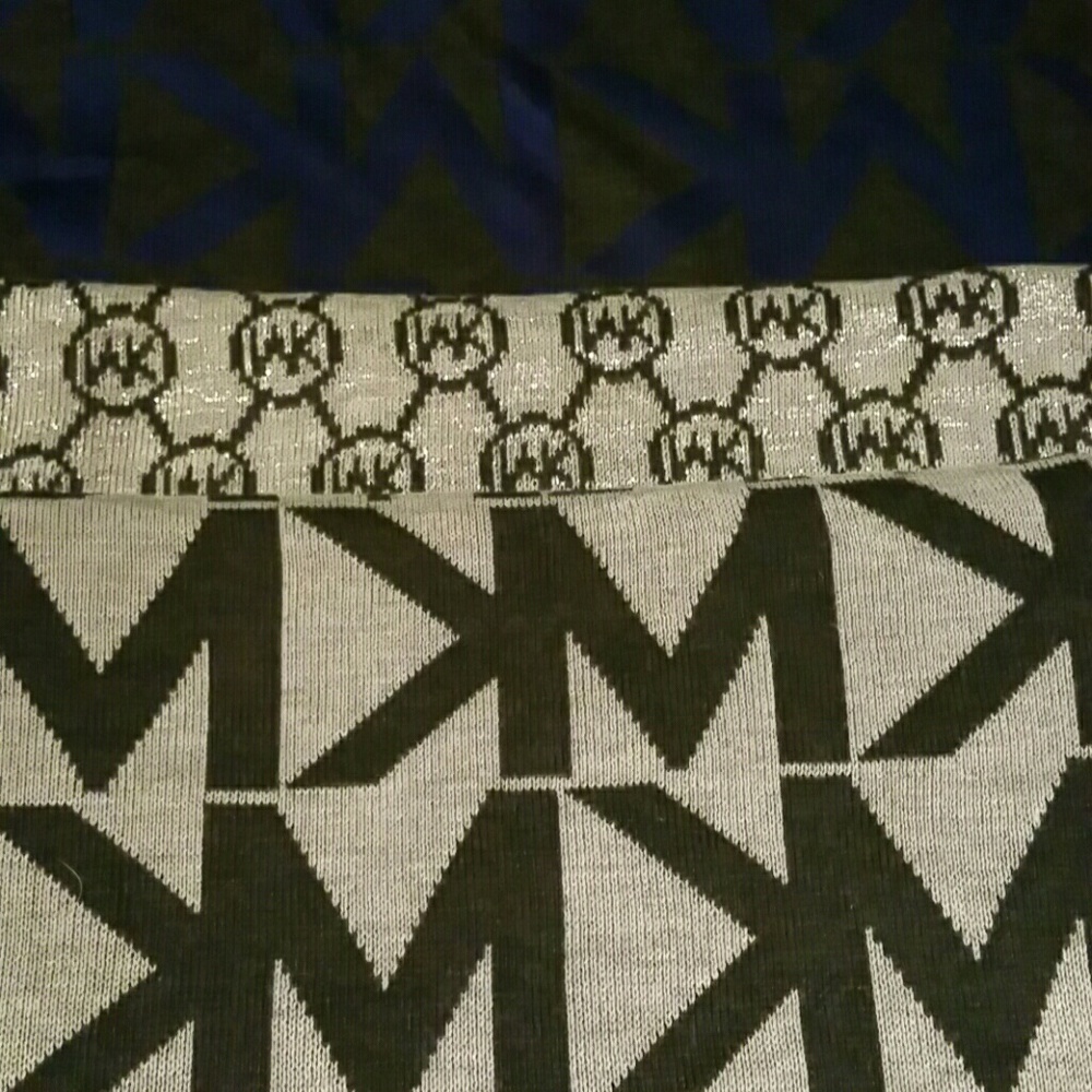 Mk infinity scarves