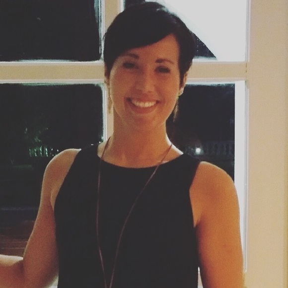 Meet your Posher, Allie - Picture 1 of 4