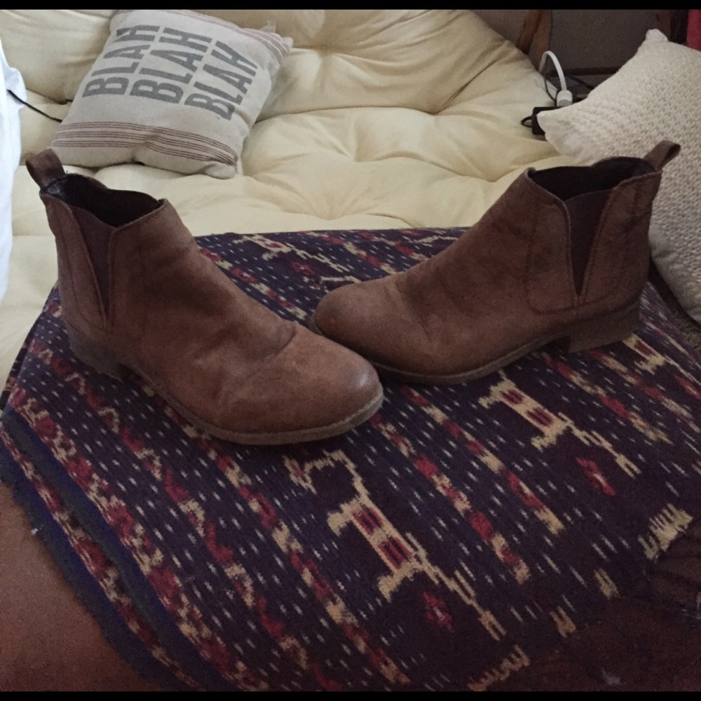 Steve Madden Leather Booties