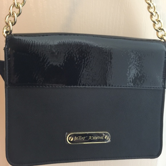 It's a Betsey! Adorable! With shades and lips bag - Picture 3 of 4