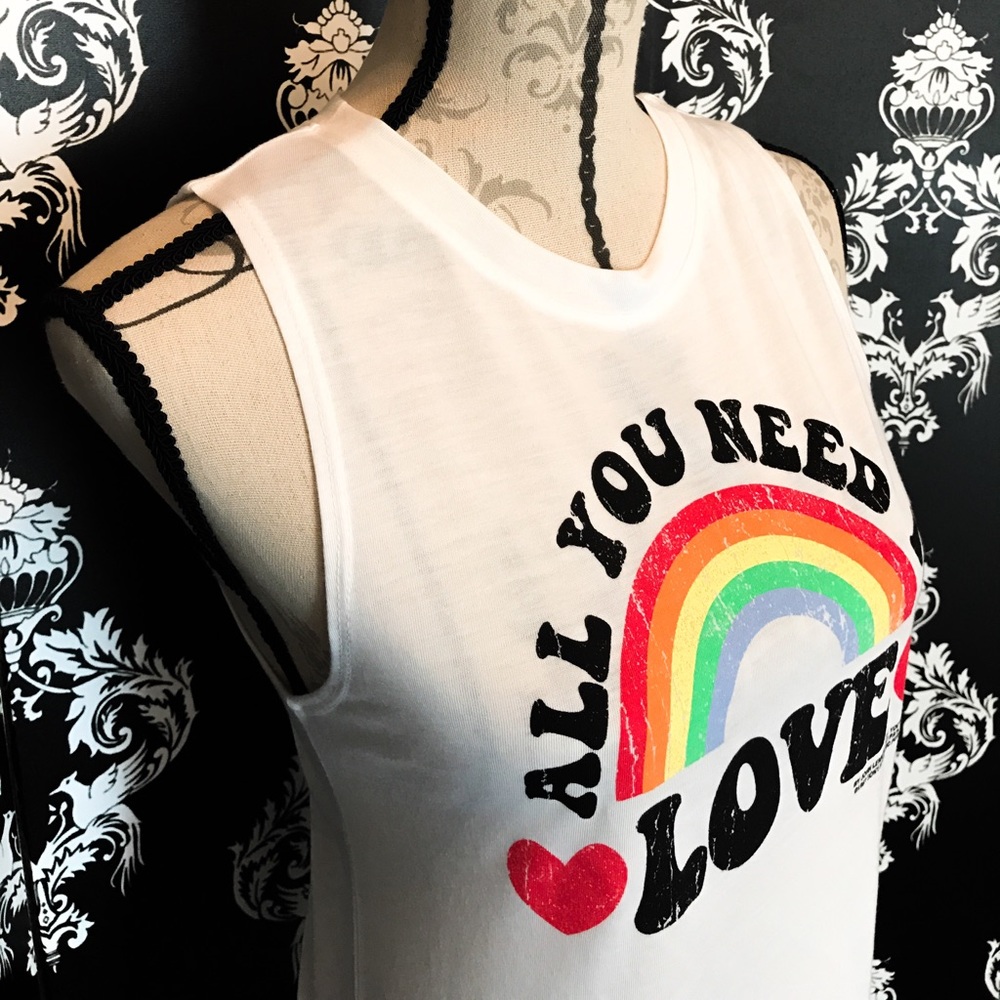 NWT! 🍀 All you need is Love ❤️ Tank! - Picture 3 of 4