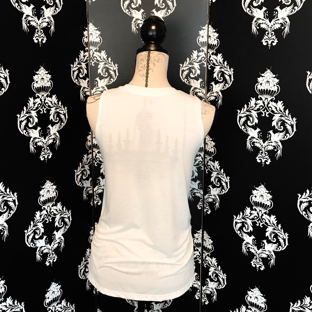 NWT! 🍀 All you need is Love ❤️ Tank! - Picture 4 of 4