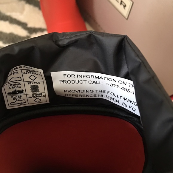 Hunter rain boot  size 9 - Picture 4 of 4